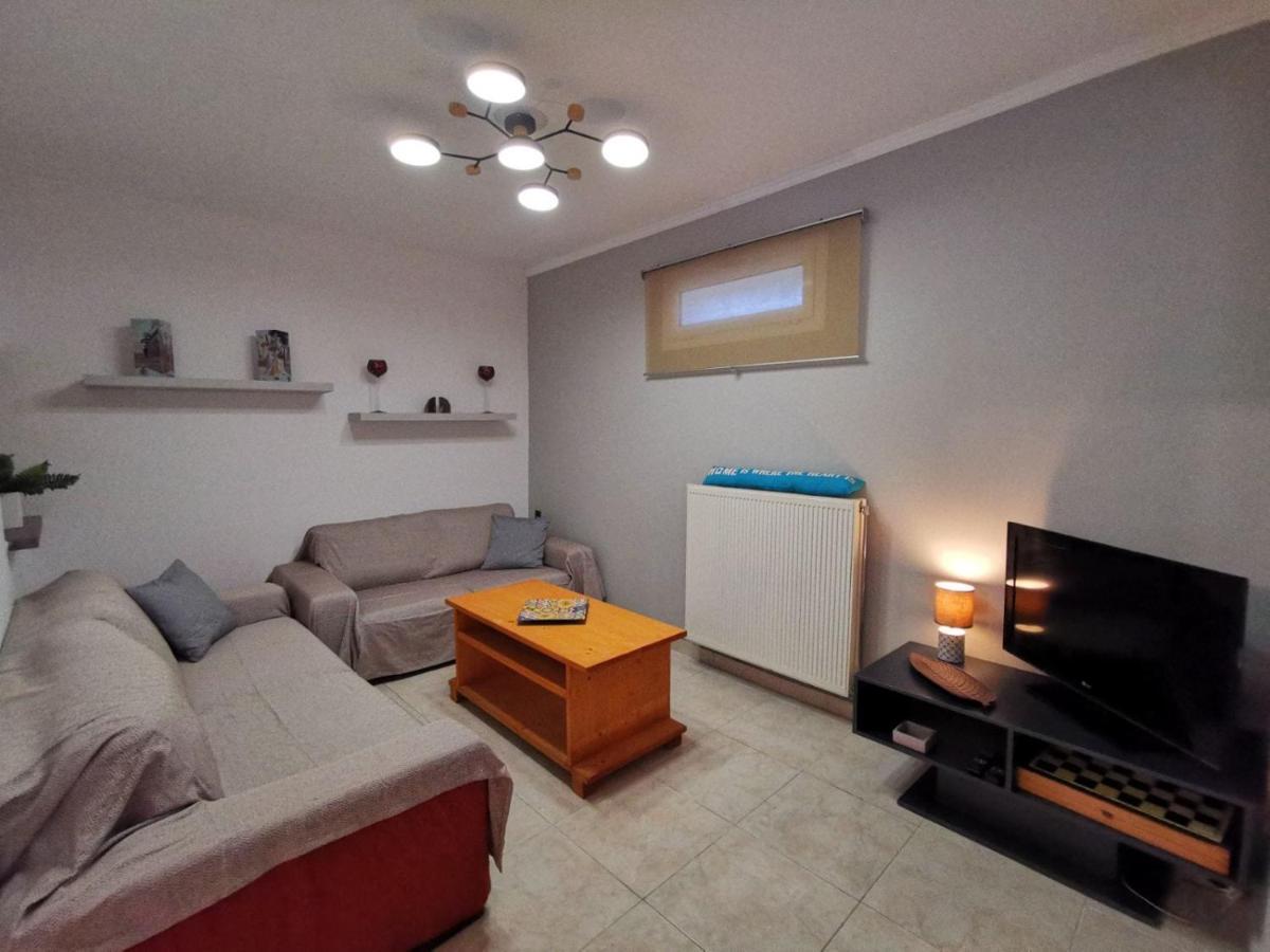 Antonela Sunshine Apartment By Corfu Escapes Perama  Bagian luar foto